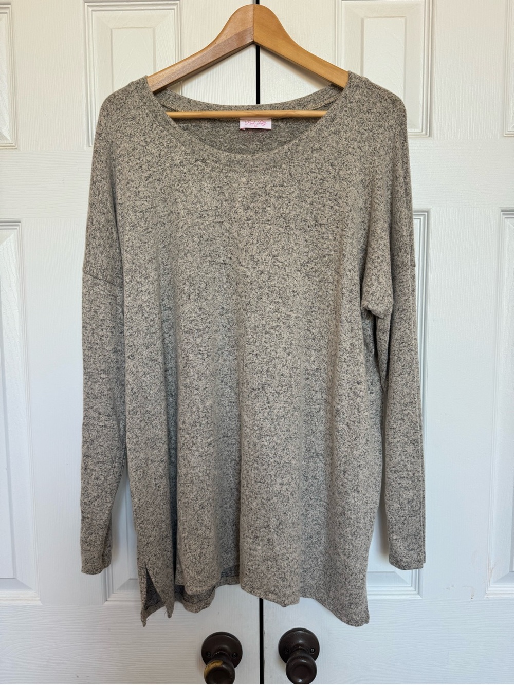 Pink Lily Cozy Heathered Gray Women's Sweater - Relaxed Long Sleeve Size M